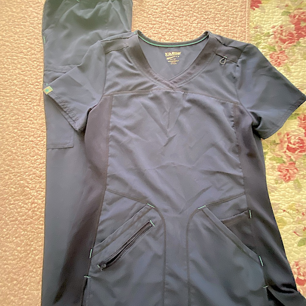 dark blue scrub set !